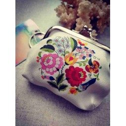 Magyar motívumos buksza Magyar motívumos buksza