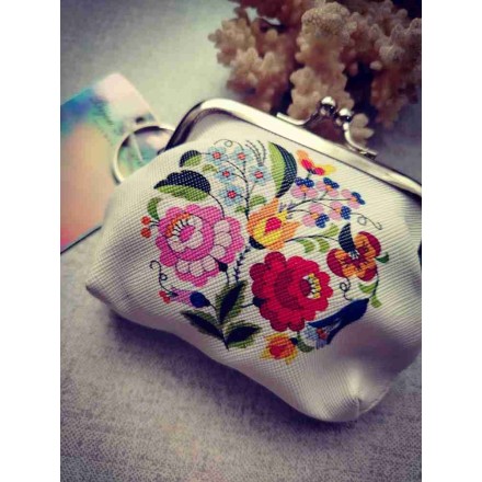 Magyar motívumos buksza tulipános