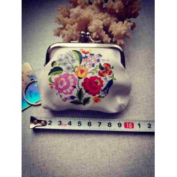 Magyar motívumos buksza Magyar motívumos buksza