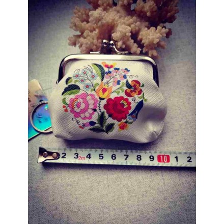 Magyar motívumos buksza tulipános