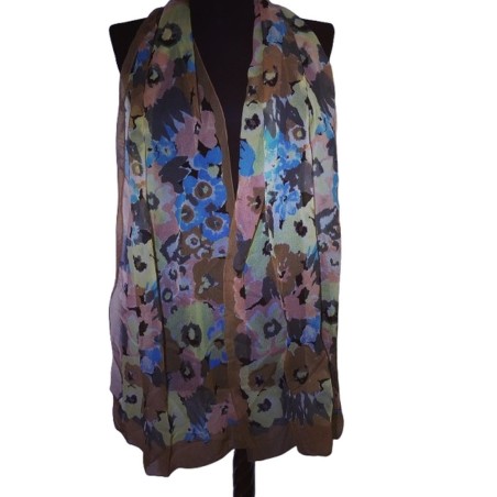 Barna mintás kendő