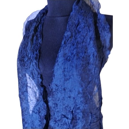 Sötétkék könnyű kendő finom eséssel