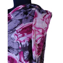 Mentsd meg – Éjszakai rózsák tánca, lebegő virágos kendő