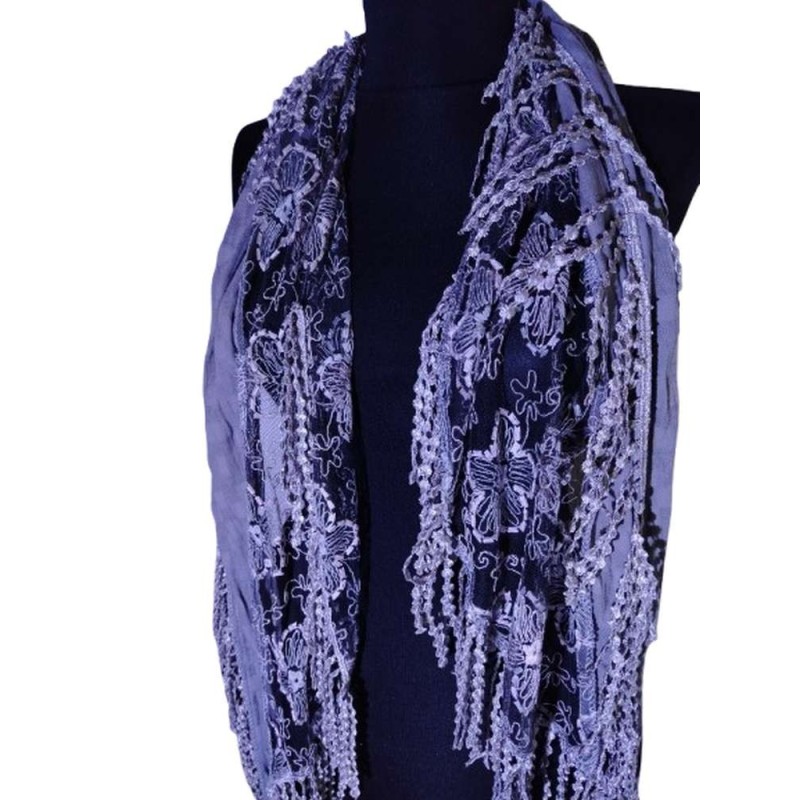 Szürke csipkés kendő rojtos véggel